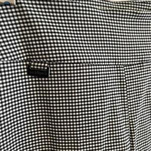 Peck & Peck Black and White Small Check Pull-on Pants, Size 6, Like New